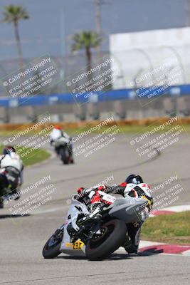 media/Mar-19-2022-Fastrack Riders (Sat) [[4e7522d738]]/Level 5 Race/Turn 3 and 4/